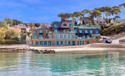 96 hébergements pour une nuit insolite en PACA