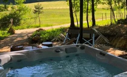 Cabane avec Spa Privatif (Jayac) — love room à Jayac