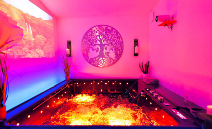 Romantic Room Alexis — love room à Les Sablettes