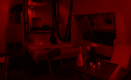 La suite miroir — love room à Bouc-Bel-Air