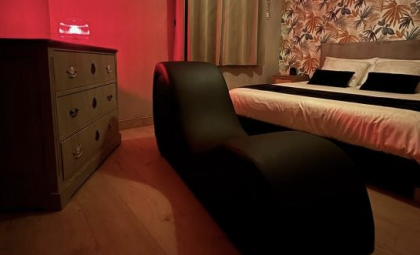Charme & Sens — love room à Thésée