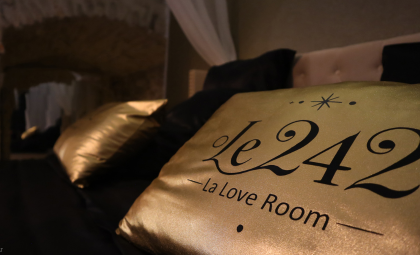 Le 242 — love room à Monteils