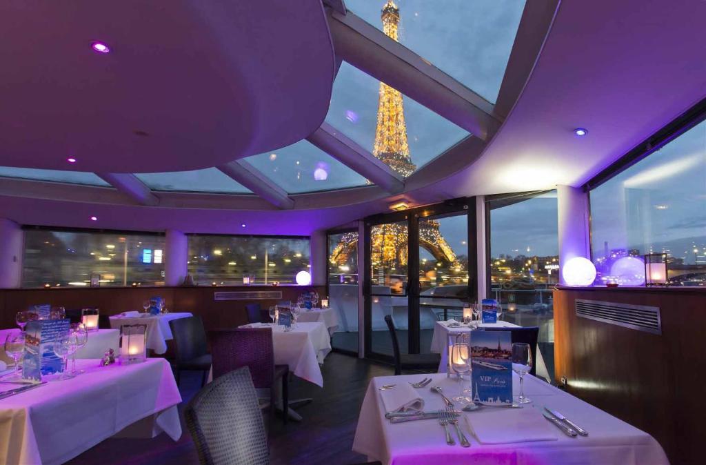 VIP Paris Yacht Hôtel — love room à Paris 12