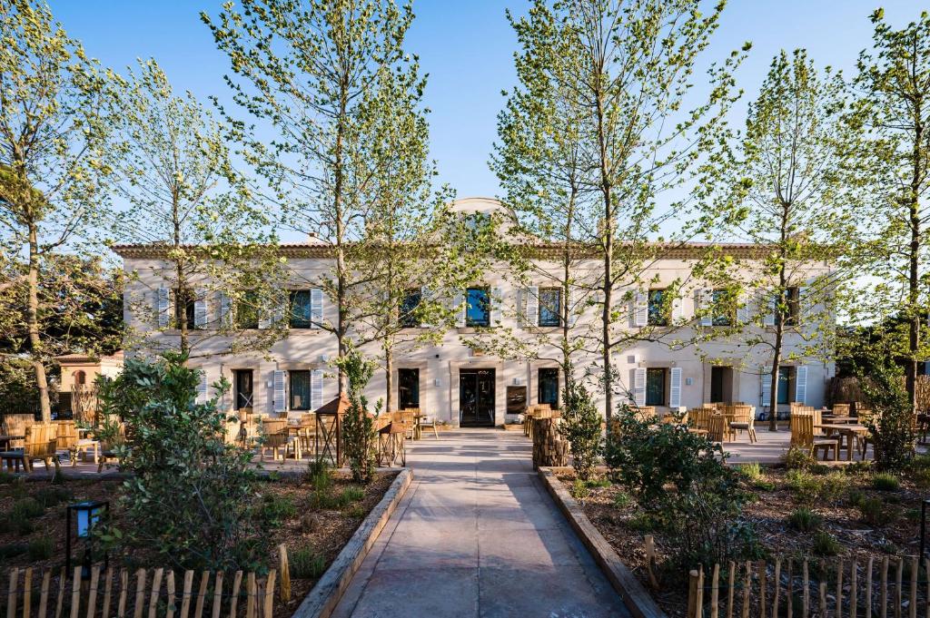 Le Hameau des Pesquiers — love room à Hyères (15km)