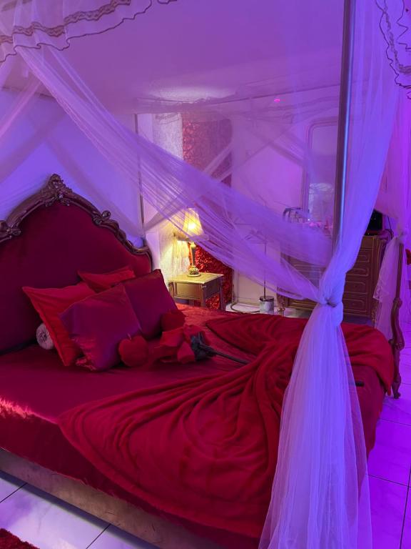 Suite Romantique — love room à Montpellier