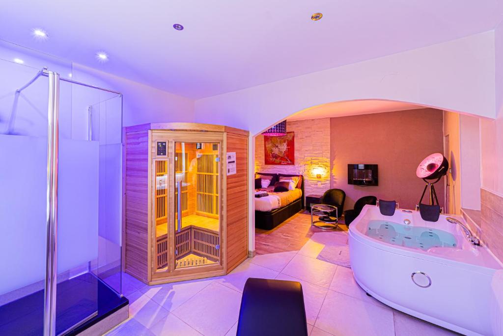 Suite Romantique & Spa — love room à Dijon