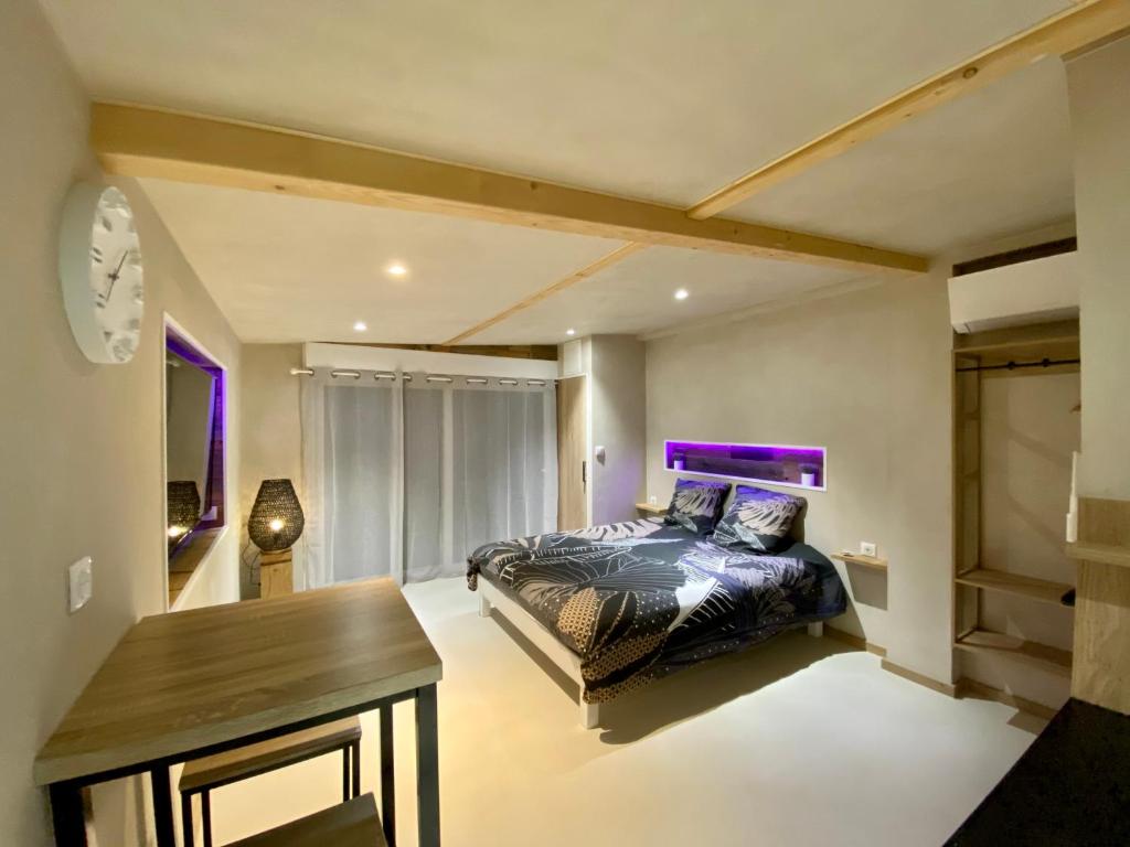 Le Chalet Zen — love room à Dole