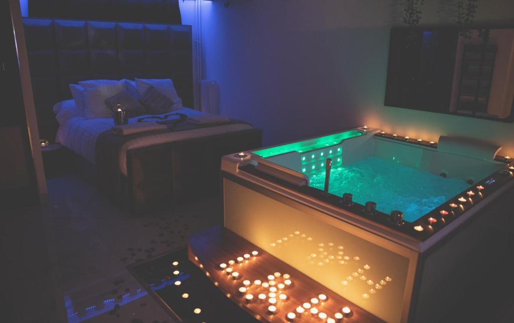 L&H SUIT — love room à Le Havre