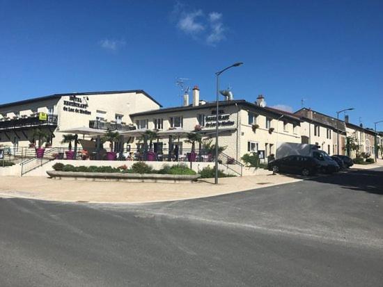Hôtel du Lac de Madine — love room à 42km de Verdun