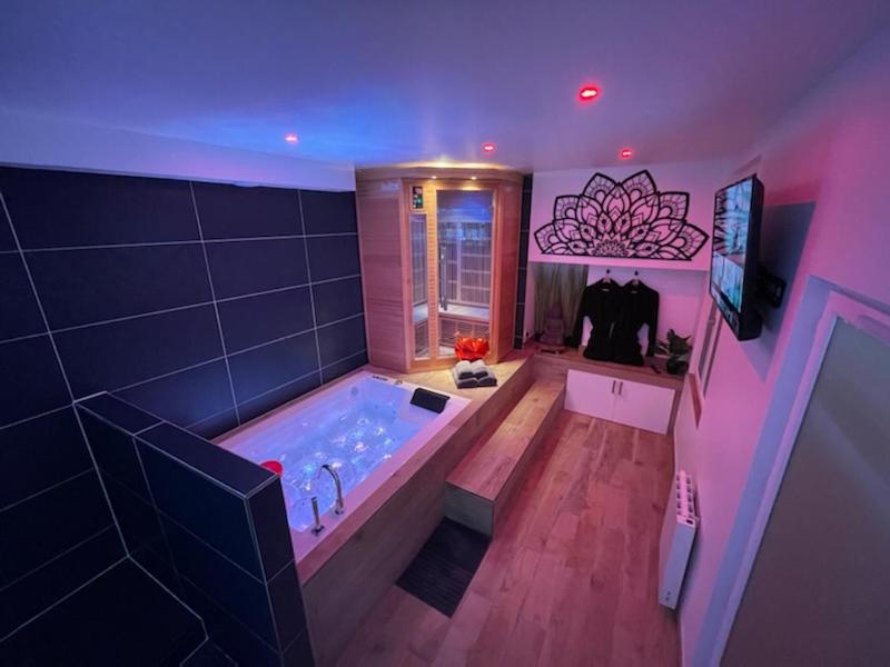 Spamoureux — love room à Épinay