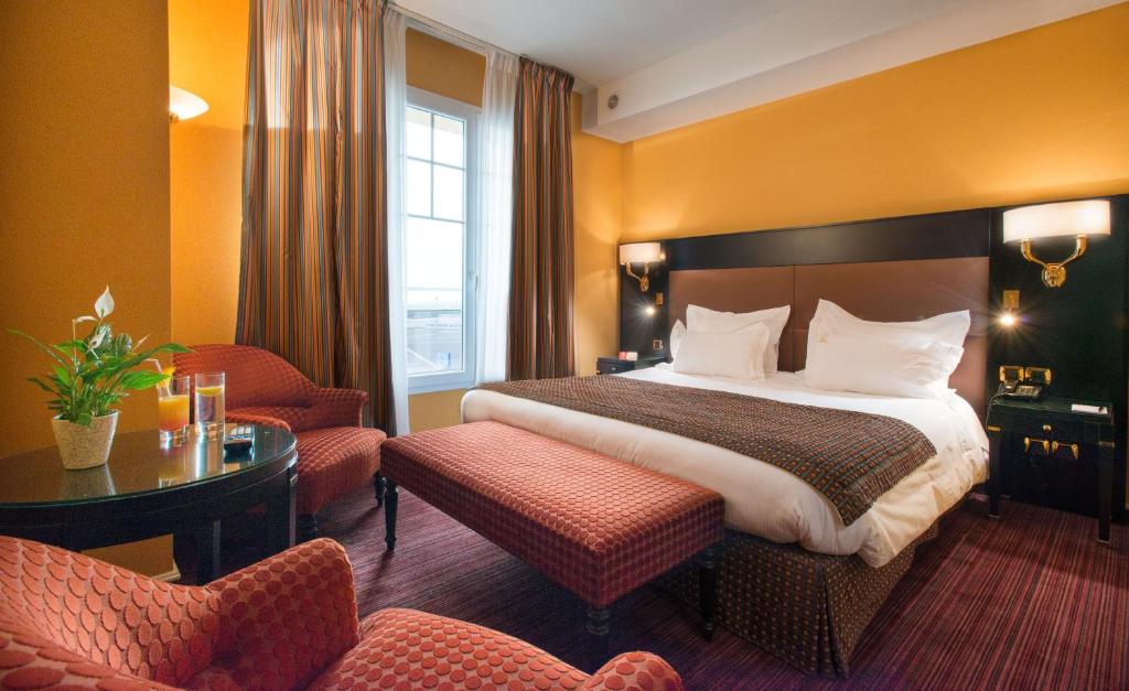 Hotel De La Matelote — love room à Wimereux