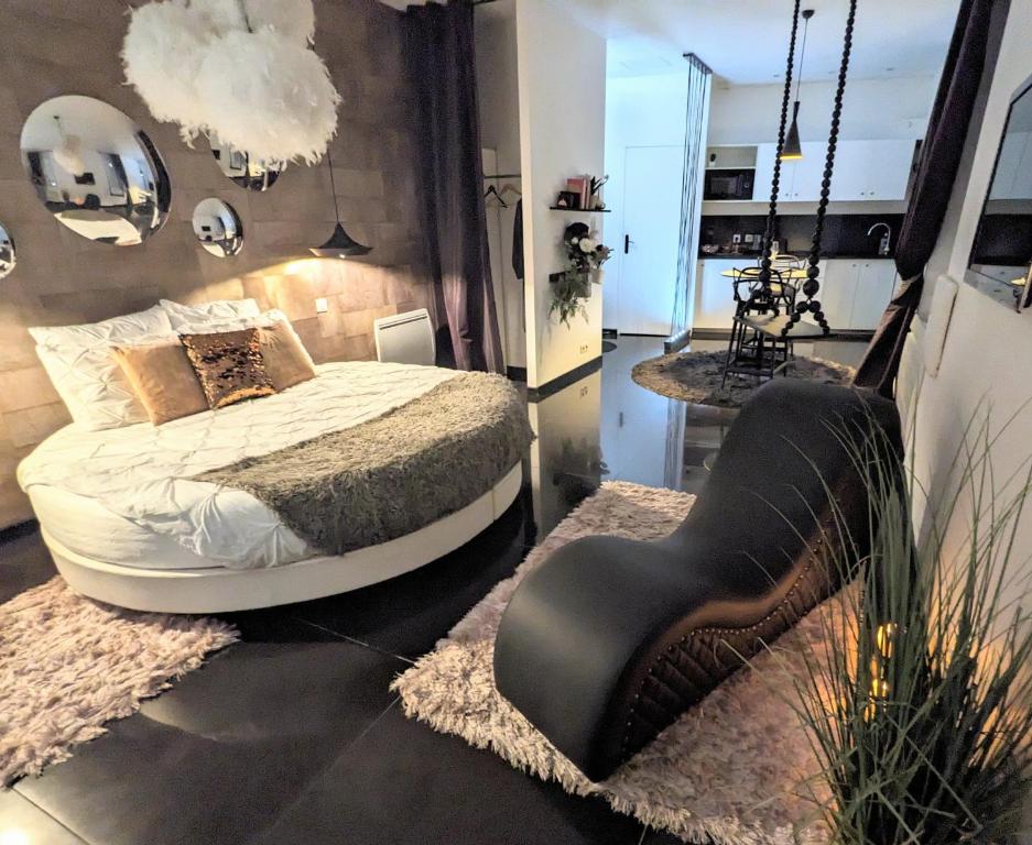 Le LOV'T — love room à Nantes