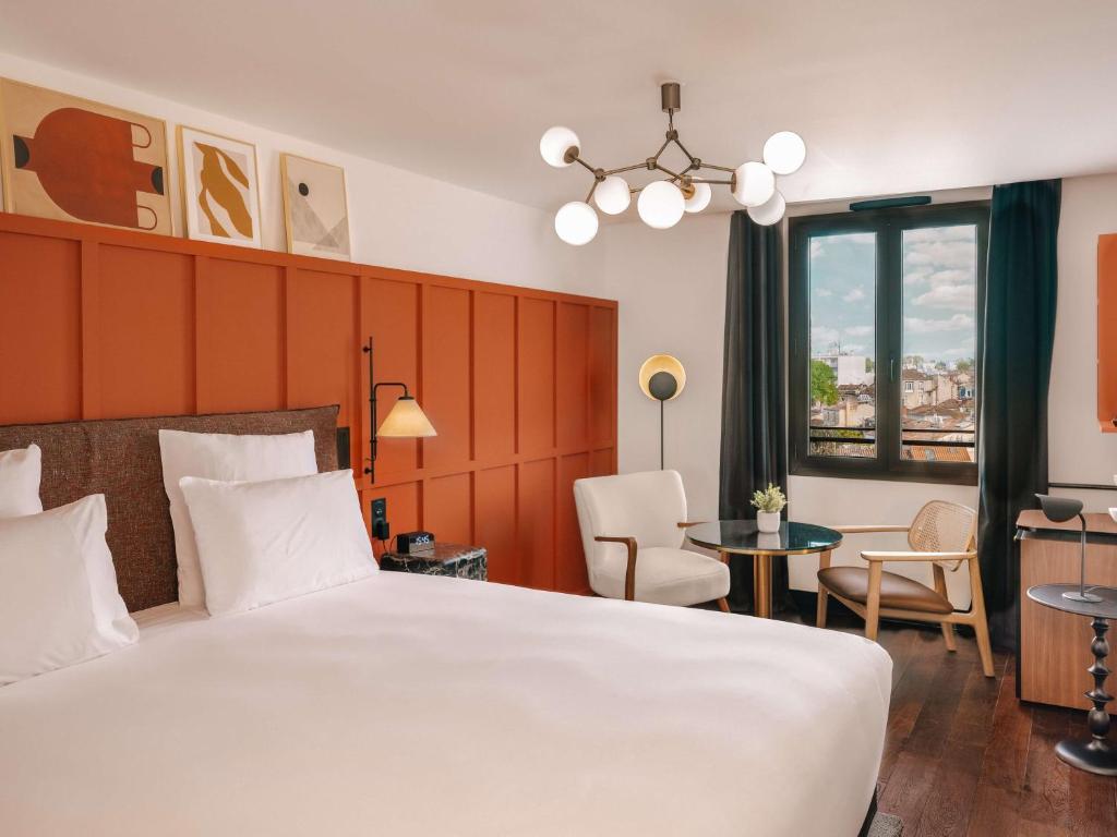 Marty Hotel Bordeaux — love room à Bordeaux centre