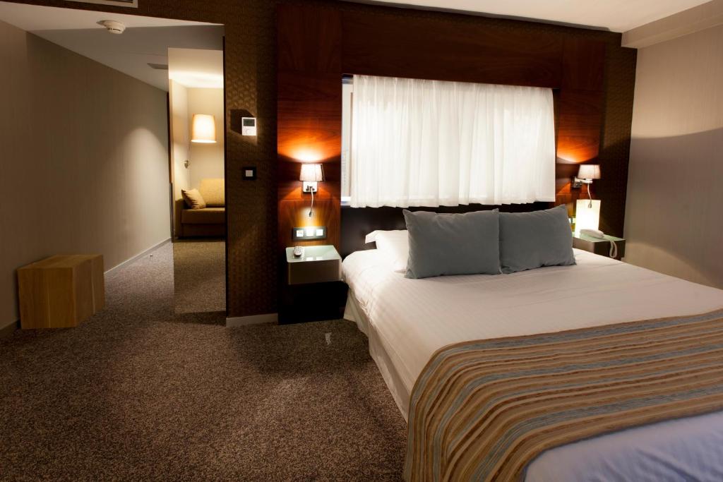 Alysson Hôtel — love room à Oloron-Sainte-Marie