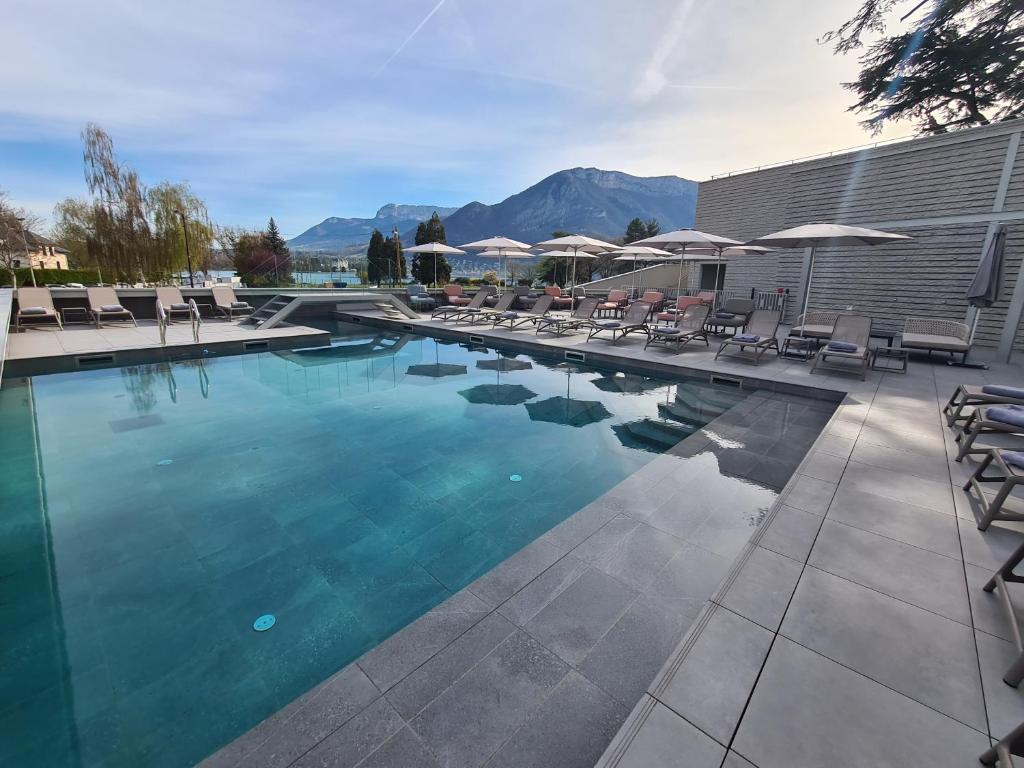 Le Pélican — love room à Annecy