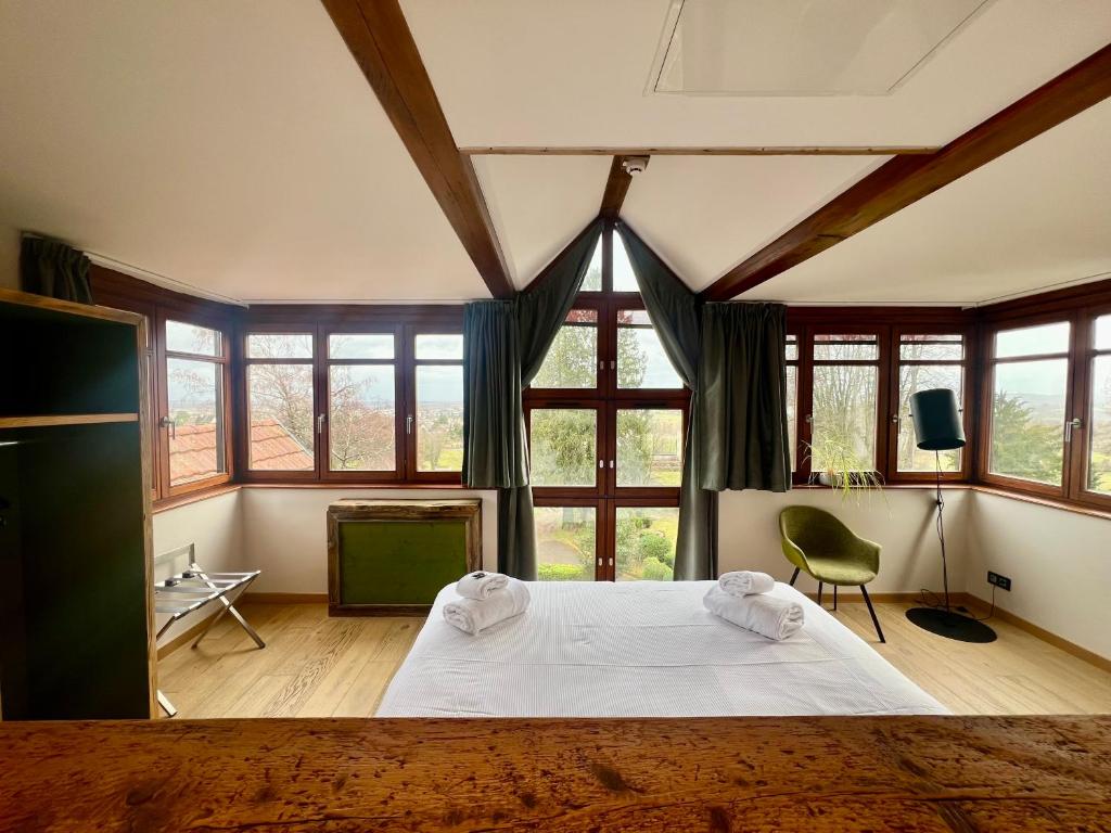 Hôtel La Garenne — love room à Saverne