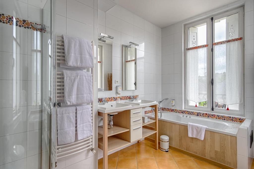 Manoir du Parc — love room à Amboise (28km)