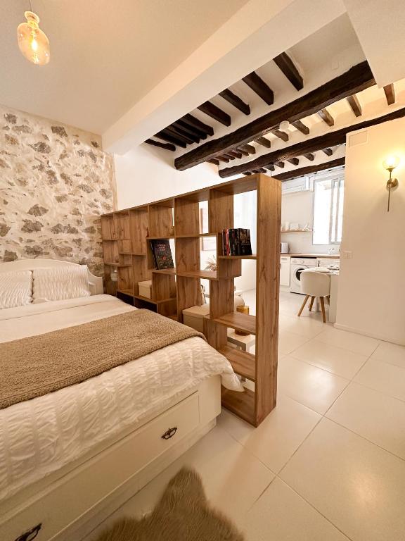 Appartement Jacuzzi Balnéo — love room à Antibes (27km)