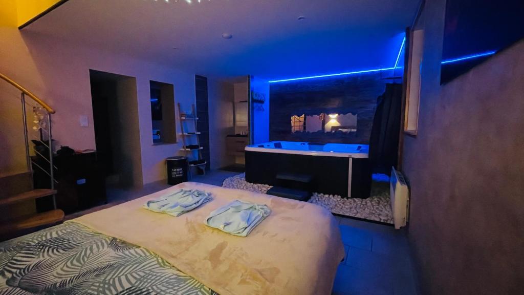 Cosy Love & Spa — love room à Cemboing (43 km)