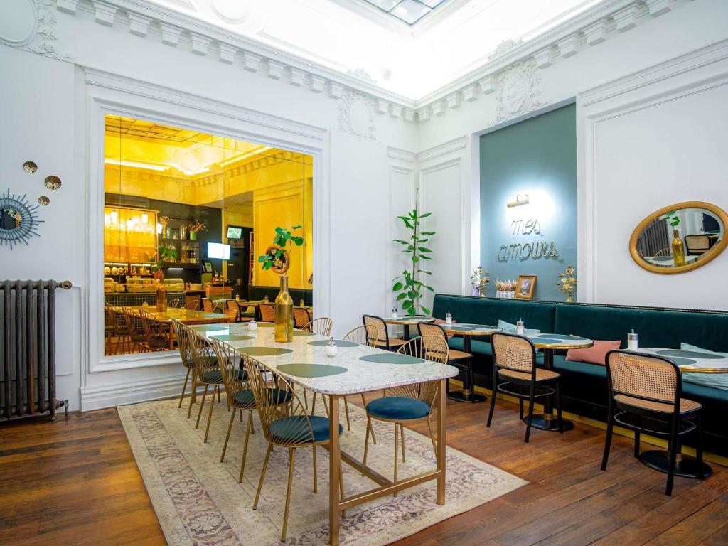 Mercure Centre Pommeraye — love room à Nantes
