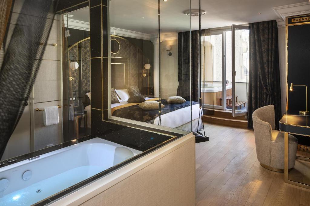 Paris j'Adore Hôtel & Spa — love room à Paris 17