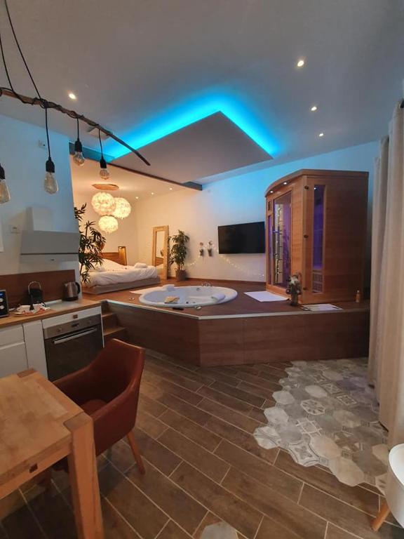 L'escapade Romantique — love room à Dreuil (10 km)