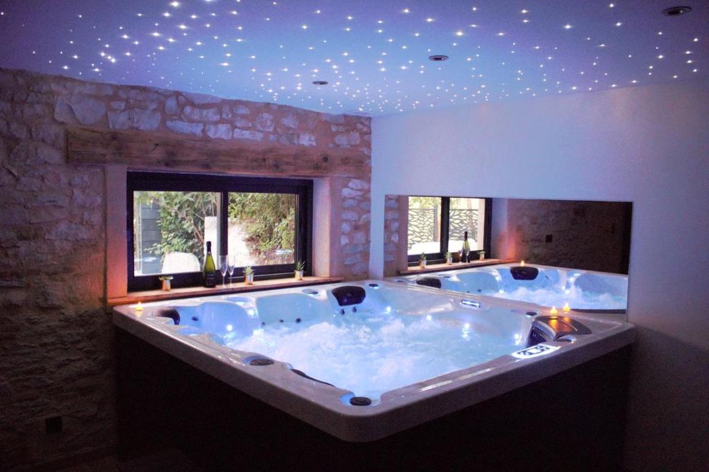 Lov'Home — love room à Montauban
