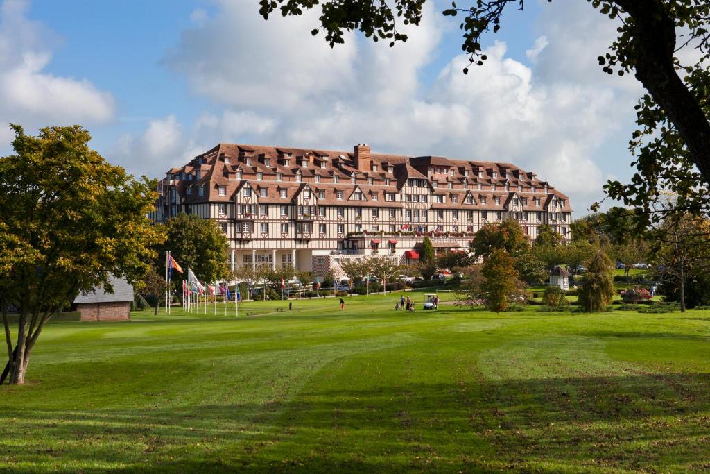 Hôtel Barrière L'Hôtel du Golf — love room à Deauville