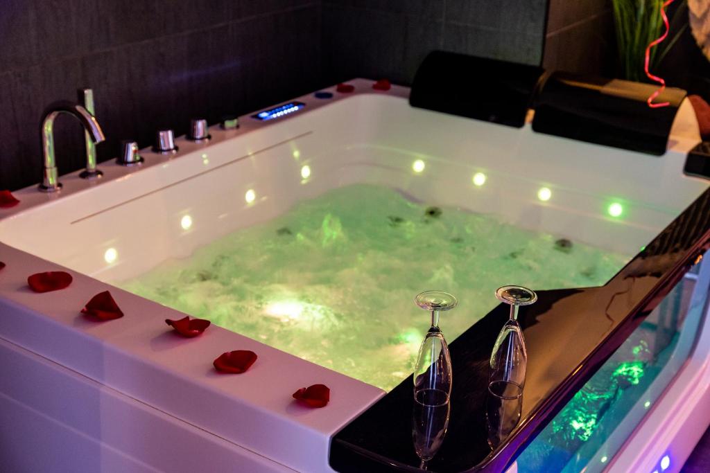 Suite & Spa — love room à Dijon