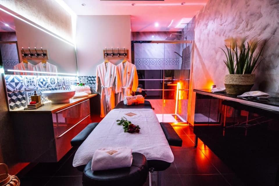 Loft privatif jacuzzi et sauna — love room à Saint-Dizier