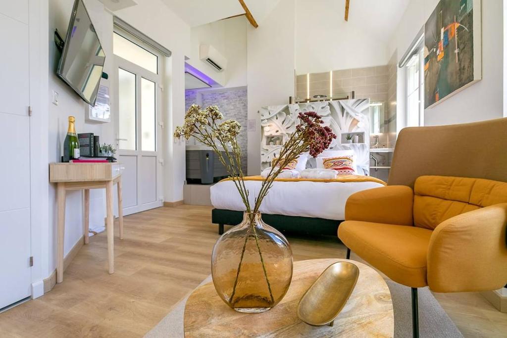 Relax Spa avec jacuzzi — love room à Dijon