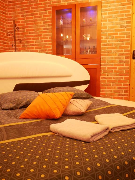 Du Berry Loveroom — love room à Bourges