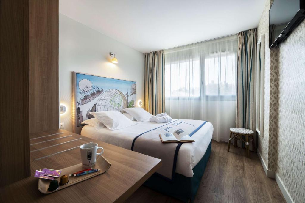 Hôtel Littéraire Jules Verne — love room à Biarritz