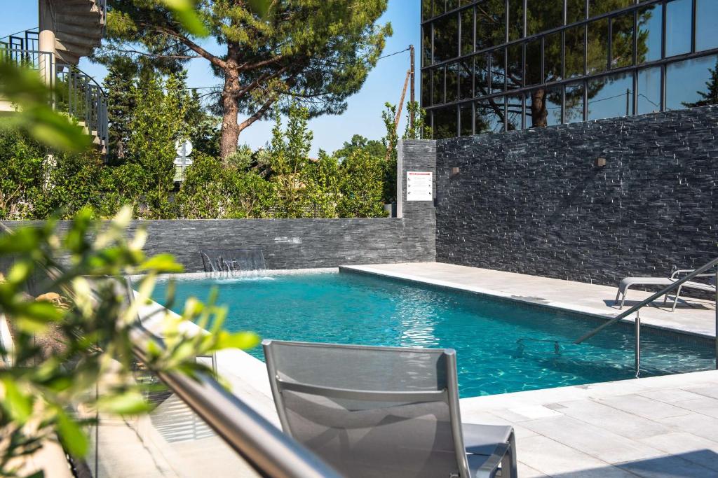 Golden Tulip Aix en Provence — love room à Aix-en-Provence
