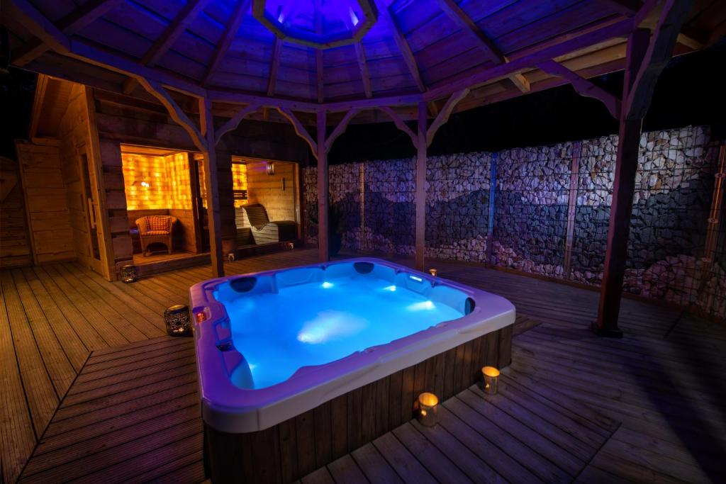 Domaine du Haut Jardin — love room à Rehaupal
