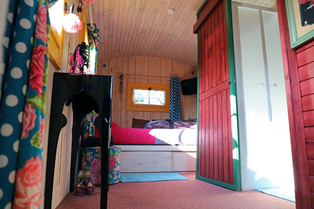 Roulotte La Dominique — love room à Reims