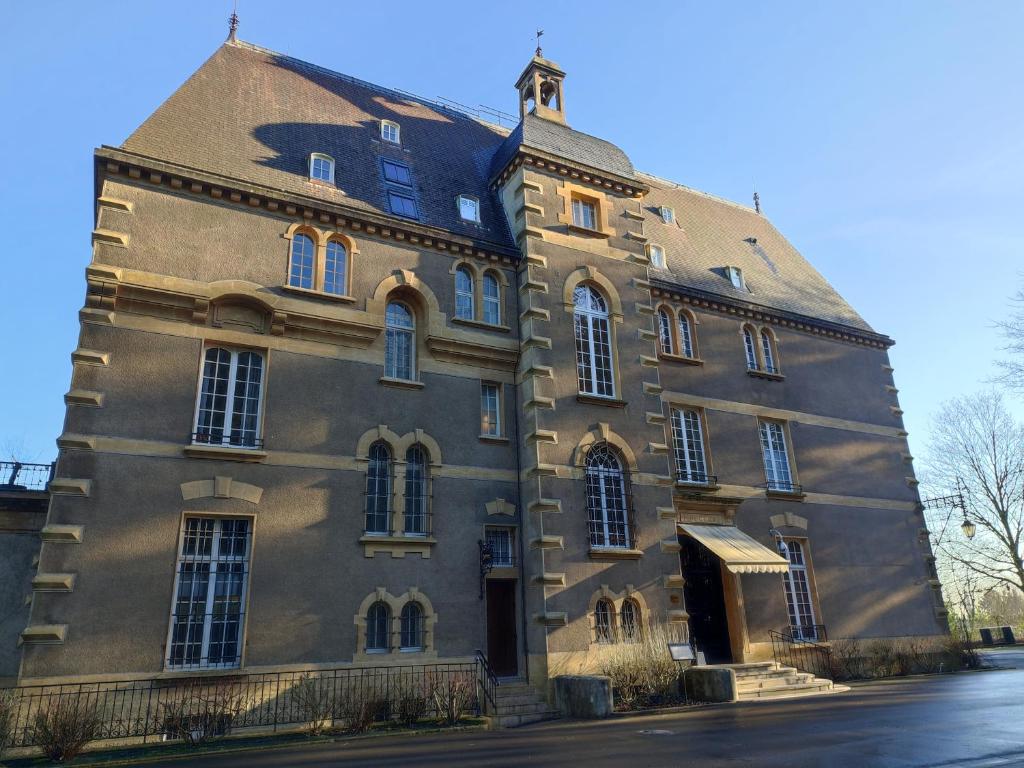 Hôtel Ô Château — love room à Hayange (30km)