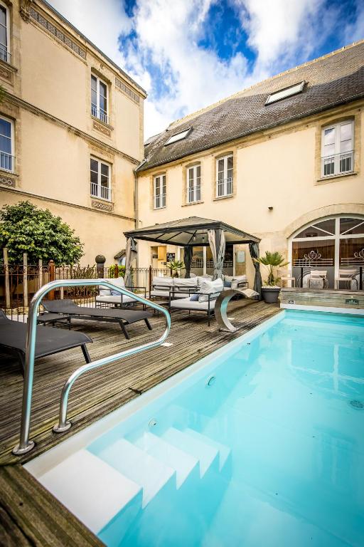 Grand Hôtel du Luxembourg — love room à Bayeux