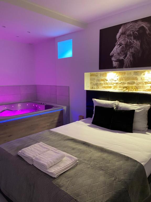 L’appart [é] spa — love room à Beure (6 km)