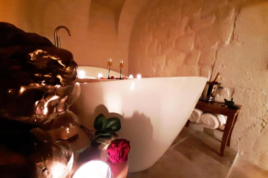 Guernica Apartment — love room à Paris 18