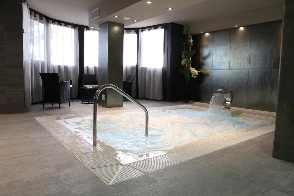 Palladia Hotel — love room à Toulouse