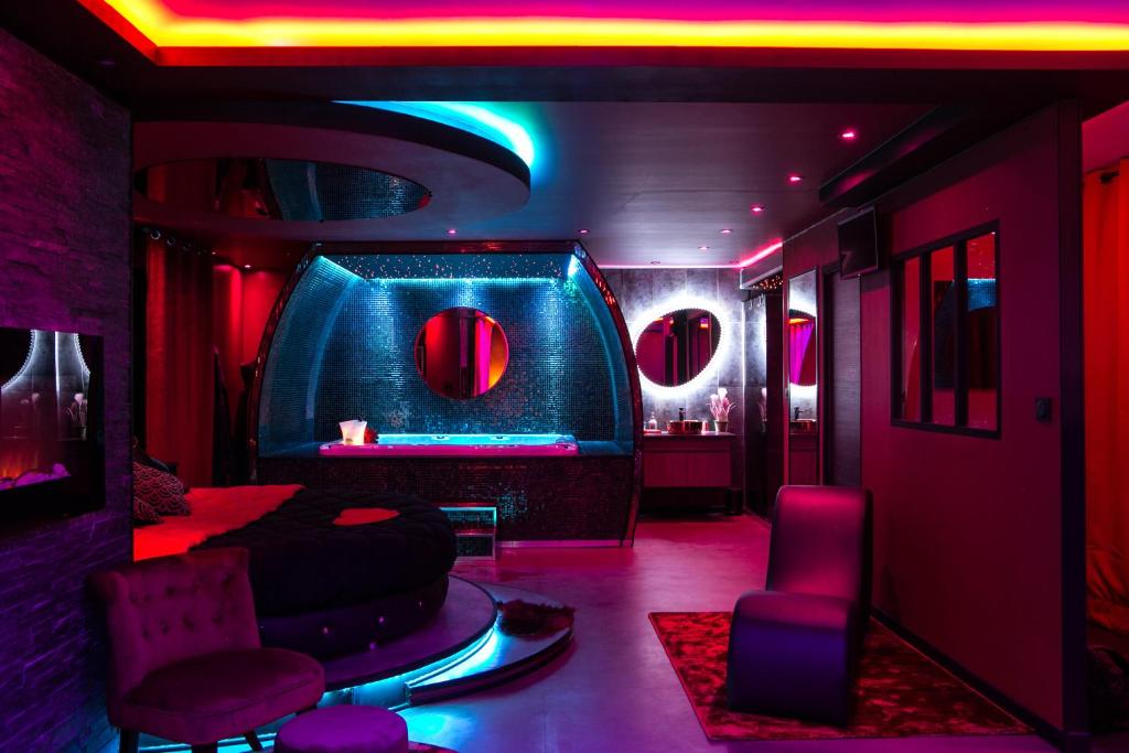 Suite Luxueuse-Jacuzzi — love room à Toulouse