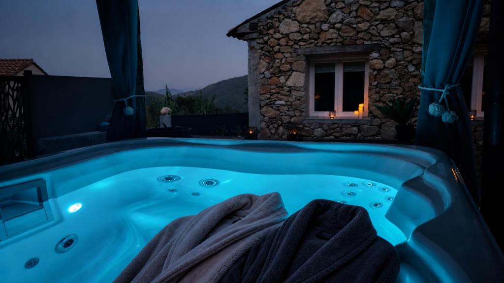 Antre Deux Pierres — love room à Nice