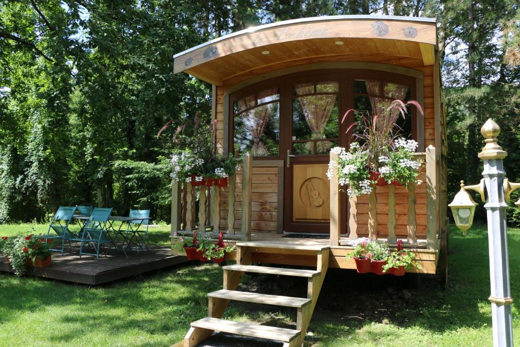 Les Roulottes à Sandie — love room à Marange-Silvange