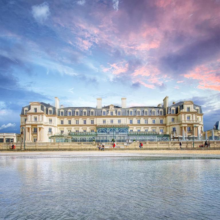 Grand Hôtel Des Thermes — love room à Saint-Malo