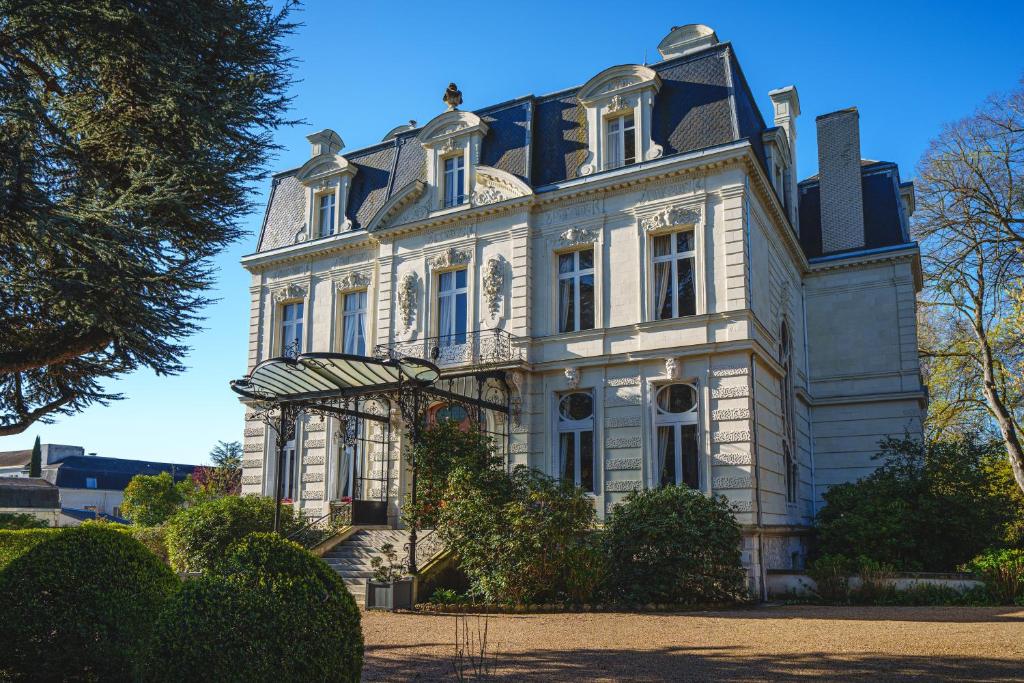 Château La Marquise — love room à Chênehutte