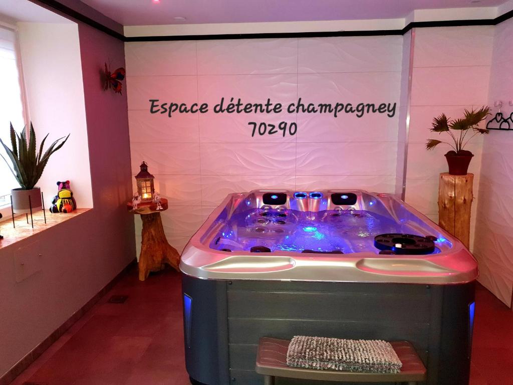Détente Champagney — love room à Champagney(17km)