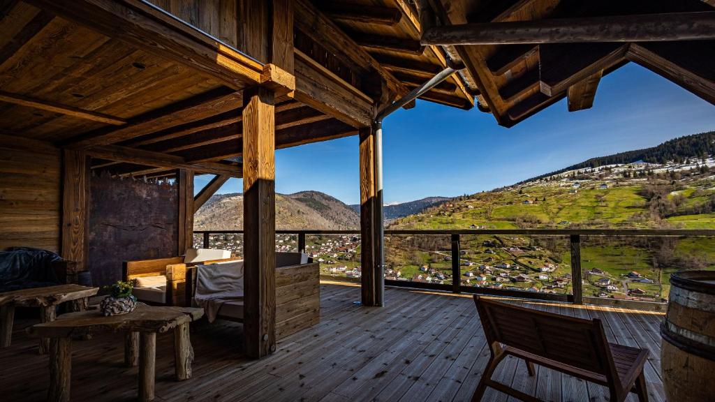 LA CABANE DU BREUIL — love room à La Bresse