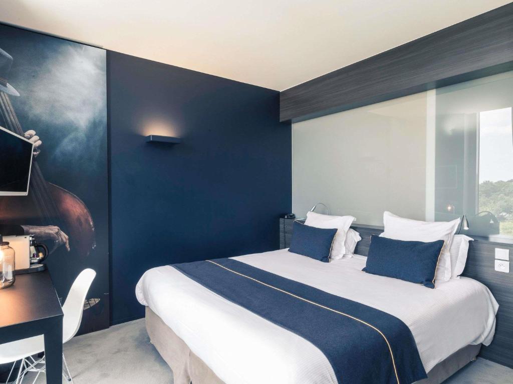 Hôtel Mercure Nantes — love room à Angers