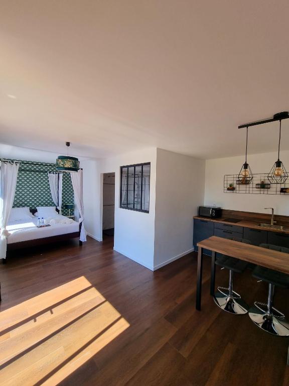 Chalet Privatif — love room à Six-Fours-les-Plages
